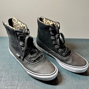 Vans High-Top Sneakers – Black Leopard Print – Size 7.5